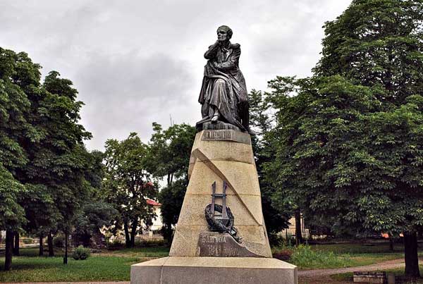 Памятников Лермонтову в Пятигорске Памятников Лермонтову в Пятигорске