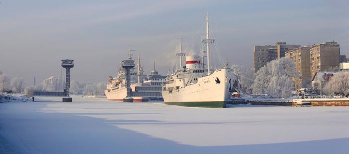 Уличные экспонаты Музея Мирового Океана