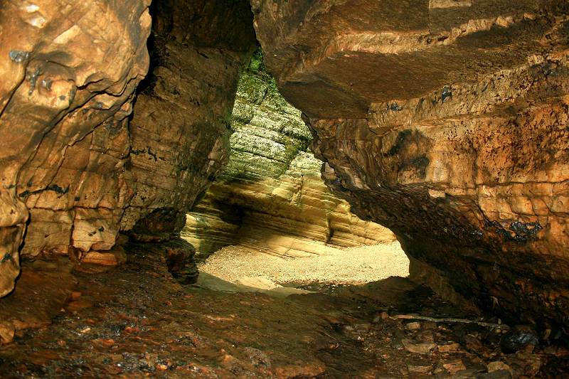 Пройти в Чертову нору можно, если Нижний Агурский водопад пересохнет