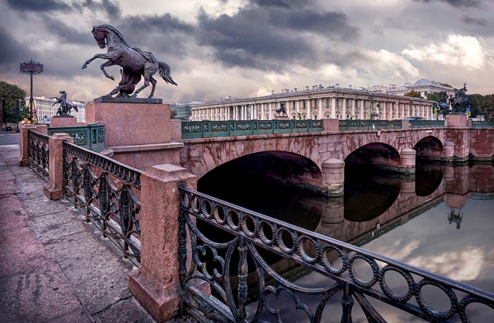 Аничков мост