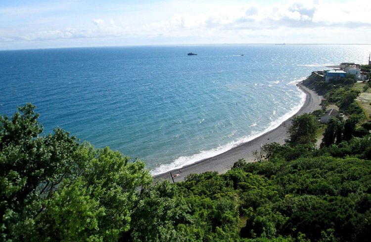 В Яхт-клубе "Русское море" можно арендовать катер и совершить морскую прогулку