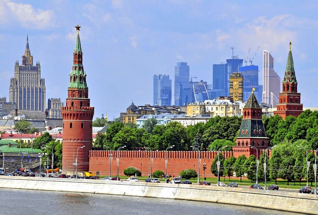 Знакомство с Москвой, как правило, все начинают с ее исторического центра