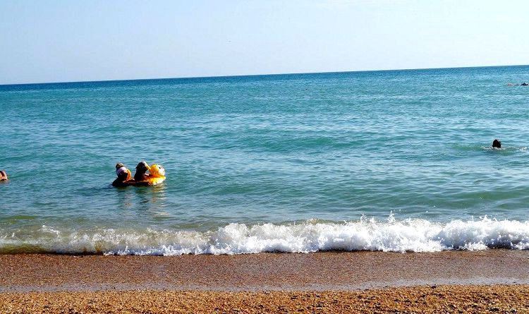На каком бы пляж вы не остановились, море везде будет теплым и ласковым