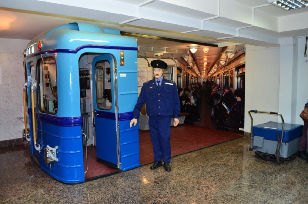Познакомьтесь с историей Питерского метро